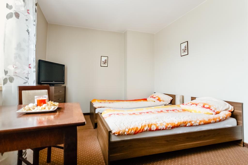 Sleep In Lomza Apartment Room photo